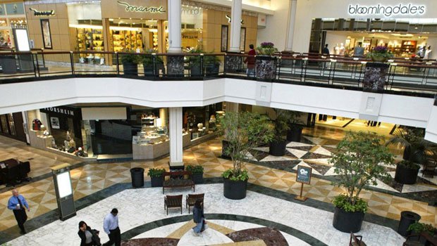 What stores are in the King of Prussia Mall?