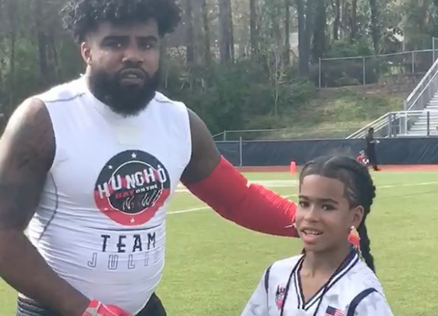 ezekiel elliot weight