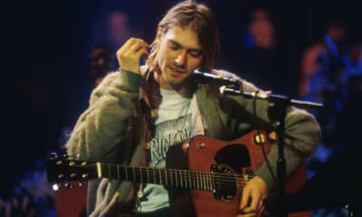 kurt_cobain_mtv_unplugged_guitar