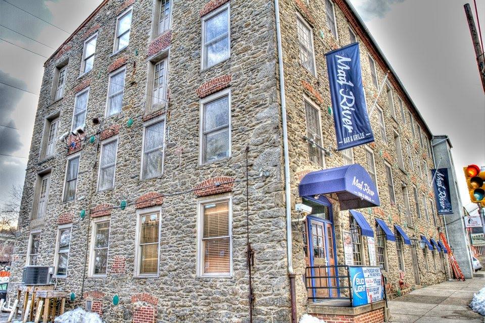 mad river manayunk closes