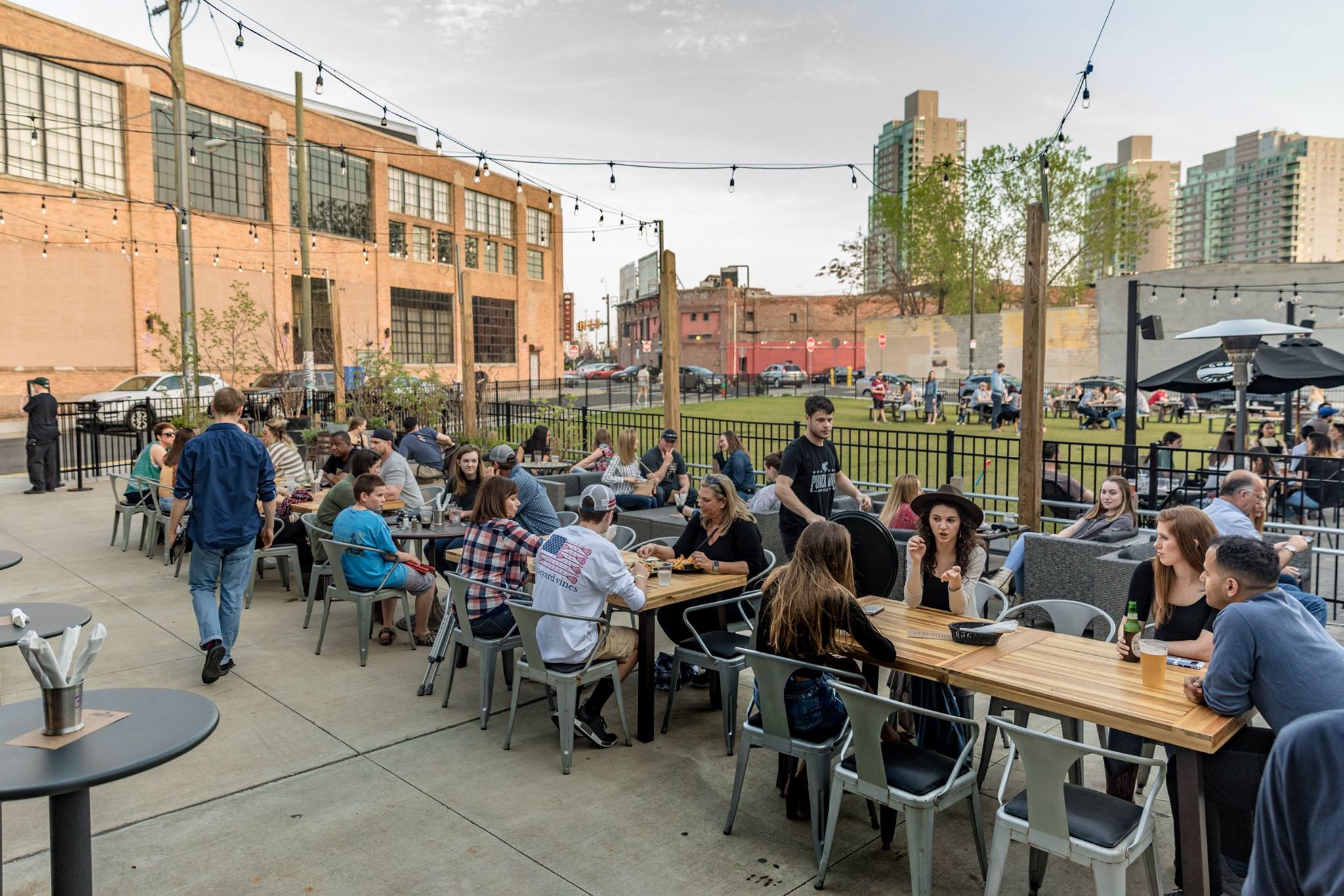 punchline philly patio series comedy under the stars