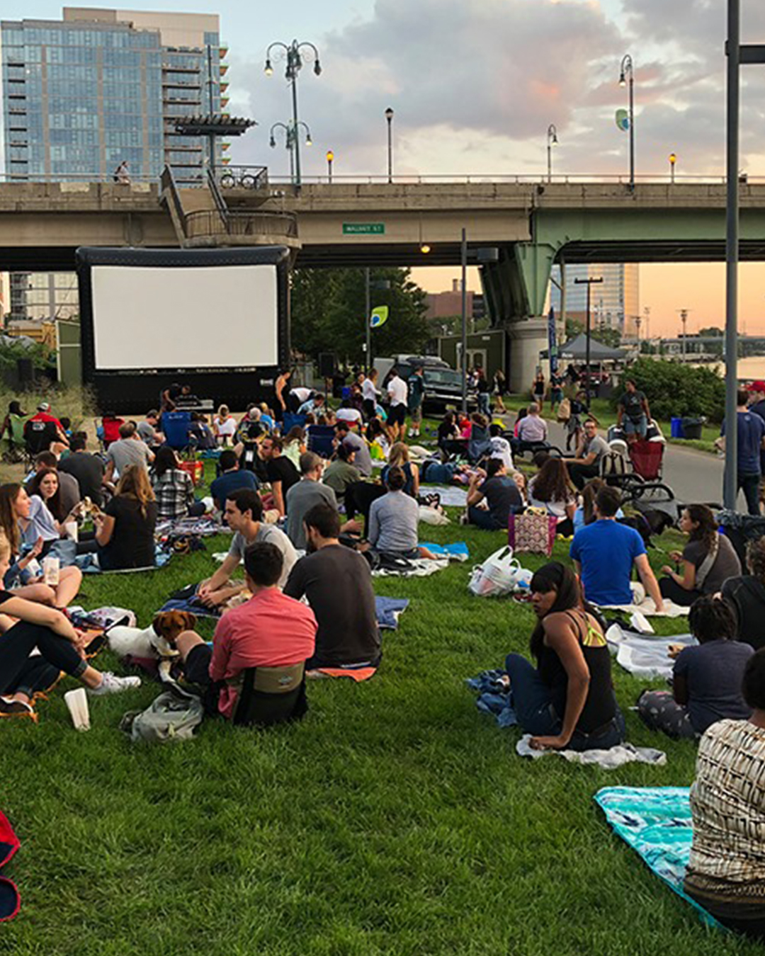 Schuylkill Banks Outdoor Movie